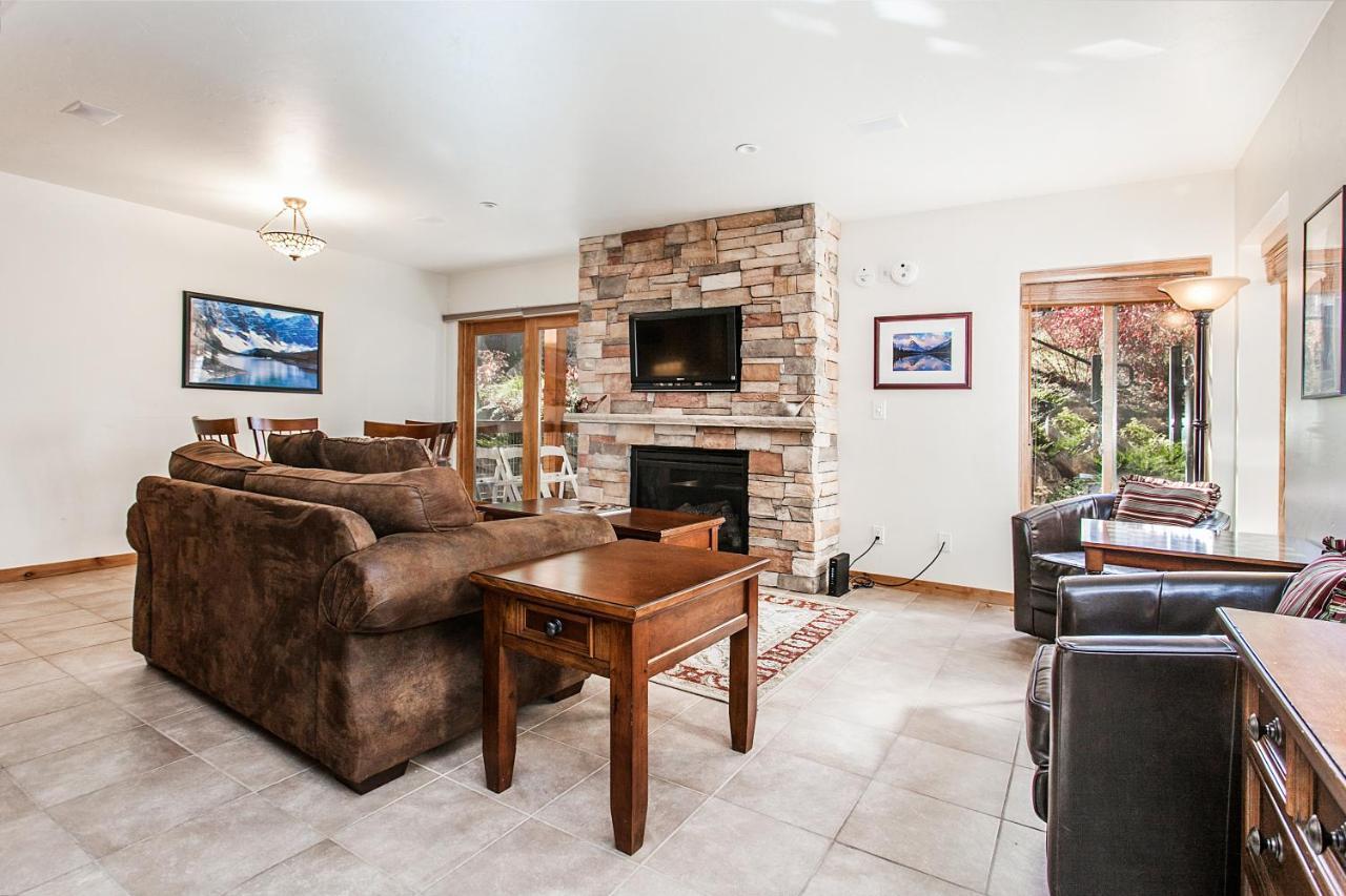Willows Condos By Snowmass Vacations Snowmass Village Room photo