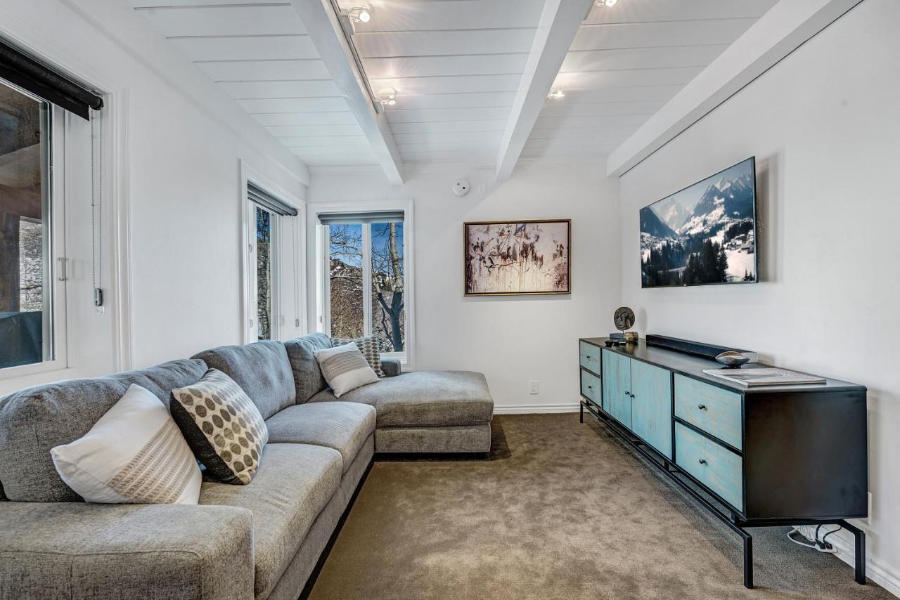 Willows Condos By Snowmass Vacations Snowmass Village Room photo
